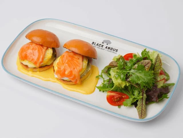 Salmon Benedict